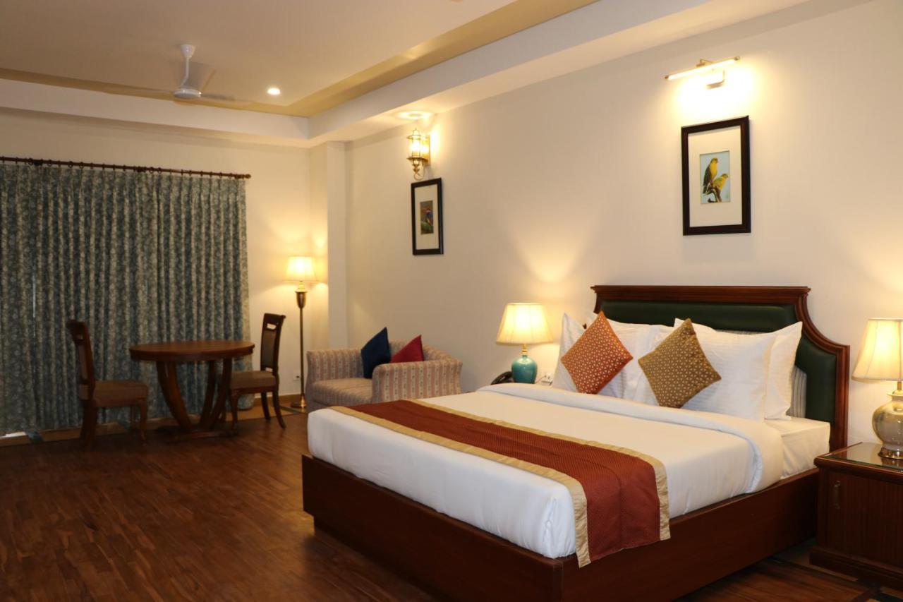 Royale De' Casa Resort Kaziranga Exterior photo