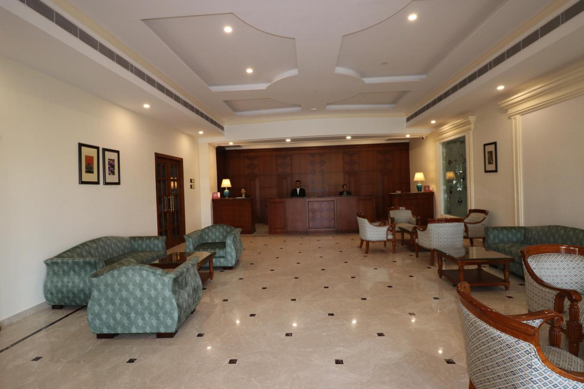Royale De' Casa Resort Kaziranga Exterior photo