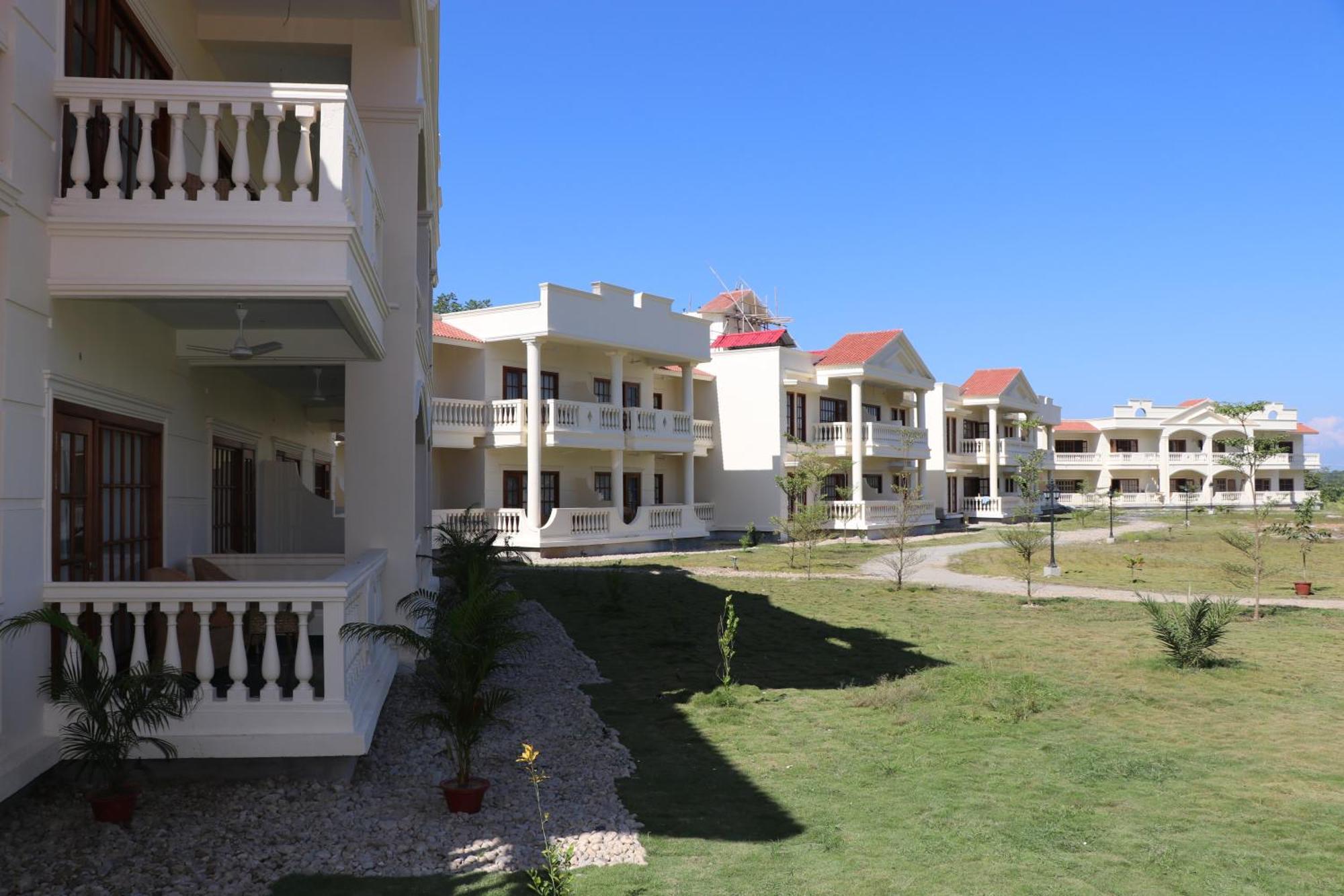 Royale De' Casa Resort Kaziranga Exterior photo