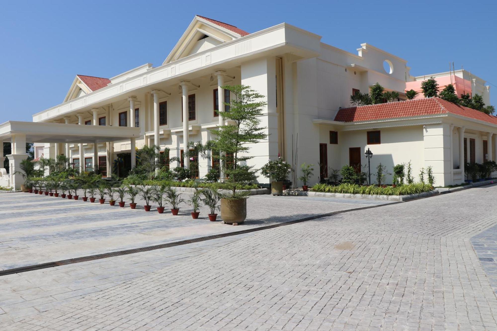 Royale De' Casa Resort Kaziranga Exterior photo