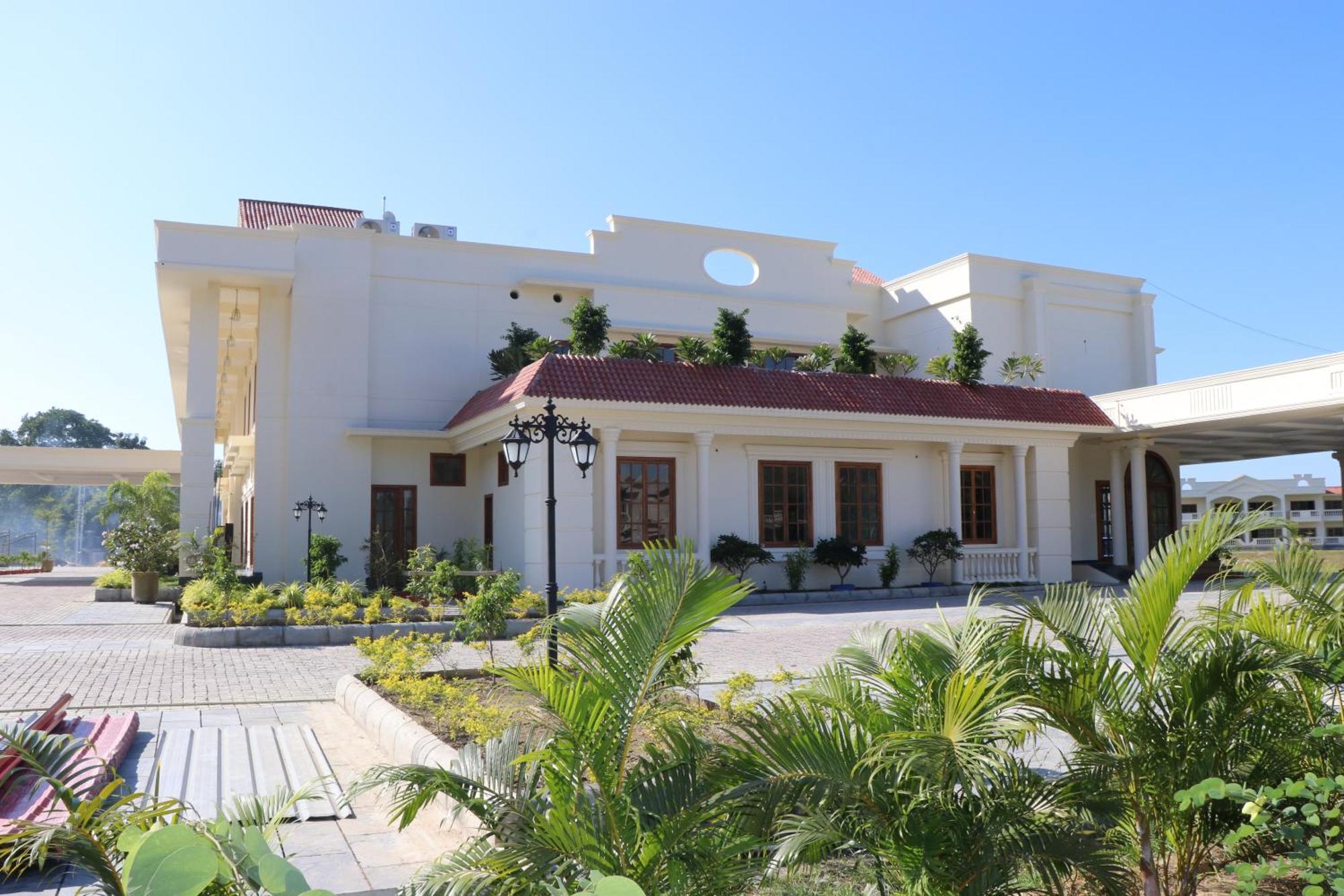 Royale De' Casa Resort Kaziranga Exterior photo