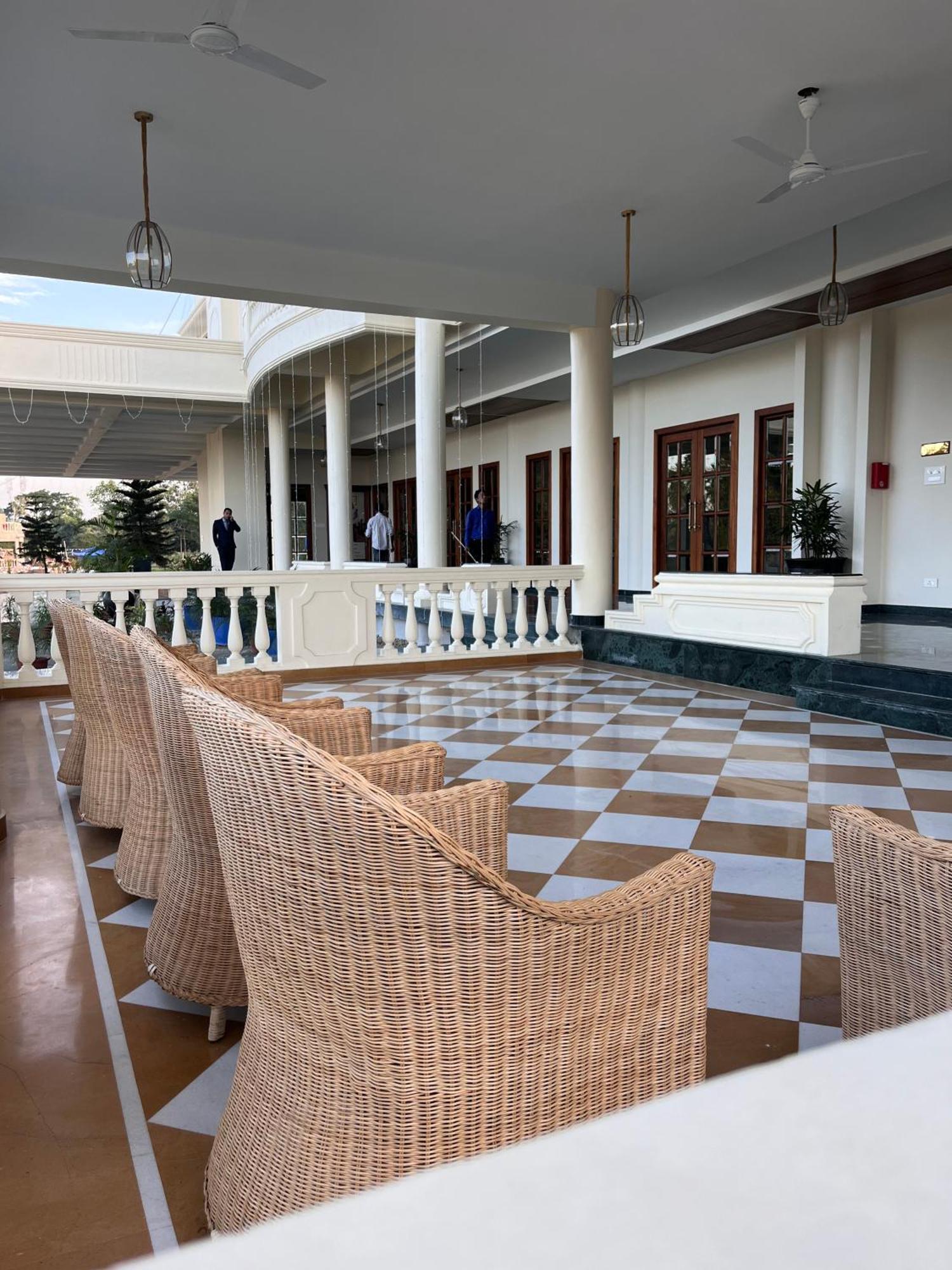 Royale De' Casa Resort Kaziranga Exterior photo